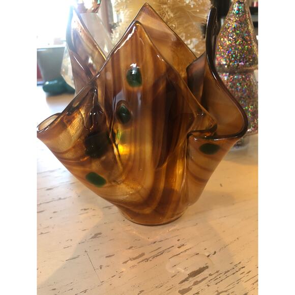 Vintage Unmarked Glass Handkerchief Vase 5" Brown with Green Polka Dots - Picture 2 of 5